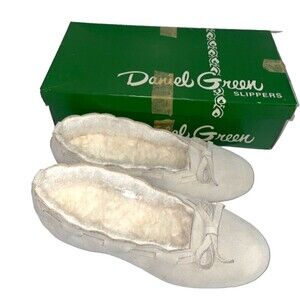Daniel Green Vintage Made in USA New in Box Suede Women's Slippers size 6